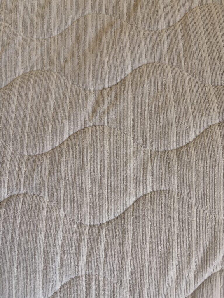 夏仕様のパイル生地。　ムレにくい　